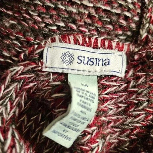 Oversized Sweater with Open Back - Picture 3 of 5